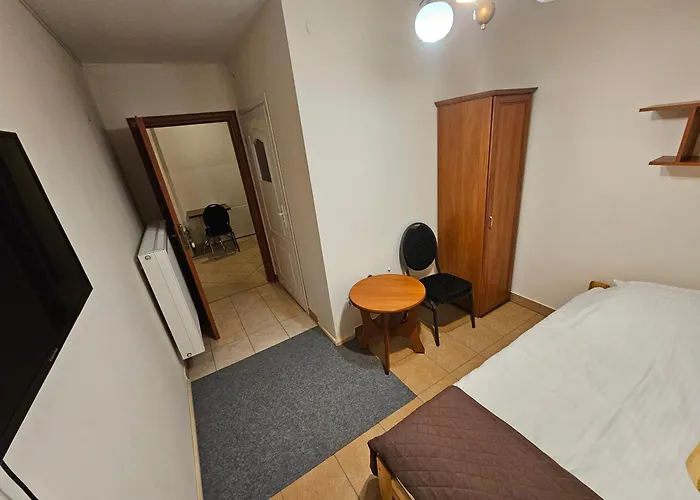 Lesniczowka 18 בית אירוח