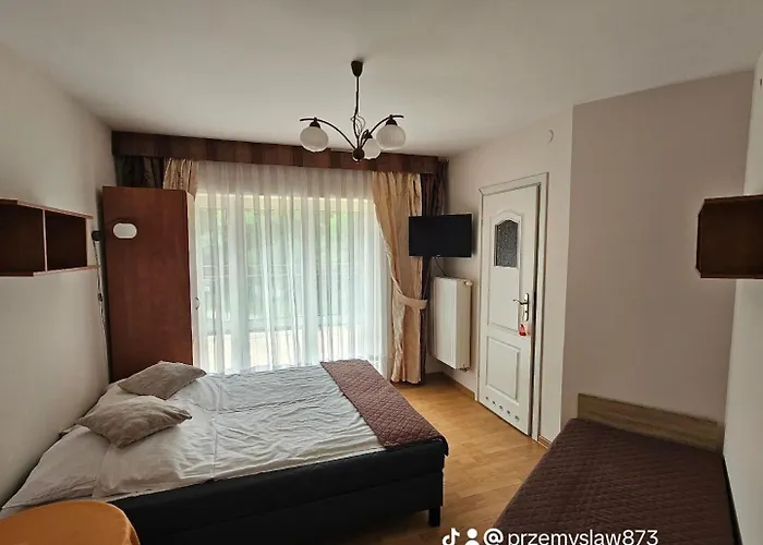 Lesniczowka 18 בית אירוח וגיירסקה גורקה