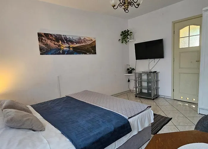 Lesniczowka 18 בית אירוח